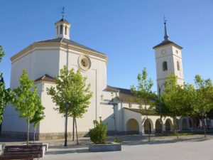 Majadahonda_-_Iglesia_de_Santa_Catalina_Mártir_01